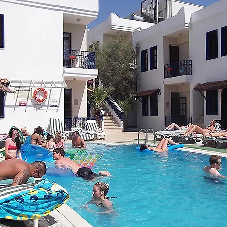 Life Aparthotel